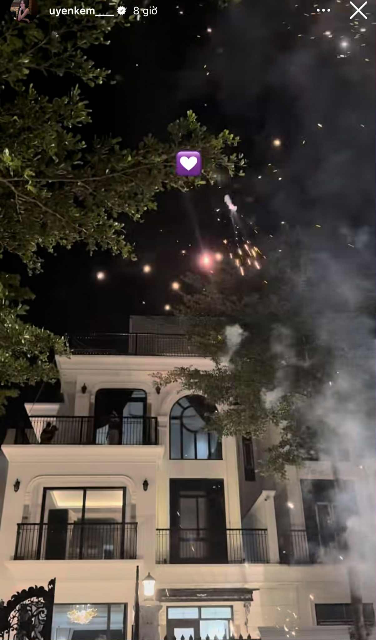 Hé lộ khung cảnh bên trong căn biệt thự bạc tỉ nhà Thành Chung, đẹp cỡ nào mà Văn Hậu cũng phải khen 