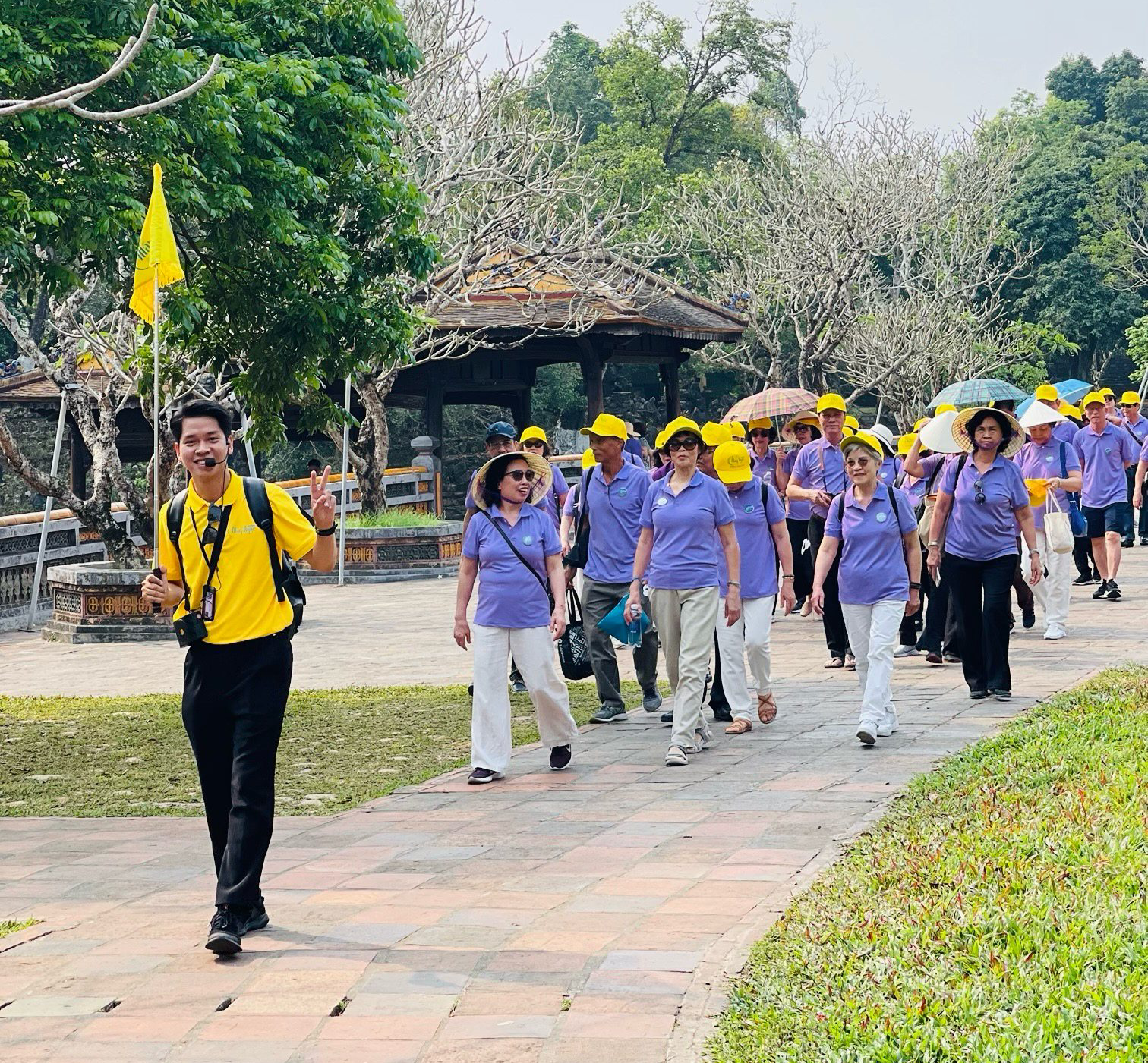 Chàng trai GenZ sinh ra ở Huế, lớn lên làm “người kể sử” ở di tích: Đến với nghề vì… sợ du khách bỏ lỡ một Huế thật đẹp- Ảnh 2.