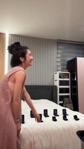 Chu Thanh Huyền mua 9 hộp trang sức rồi 