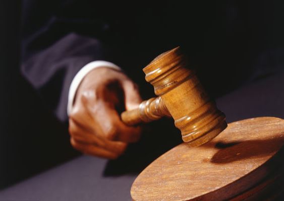 Người đàn ông mua BMW với “giá hời” chỉ 1,2 tỷ đồng, đi được 2 năm thì phát hiện giấy tờ xe là giả, tòa tuyên bố: “Đại lý ô tô phải bồi thường gấp 3”- Ảnh 2.