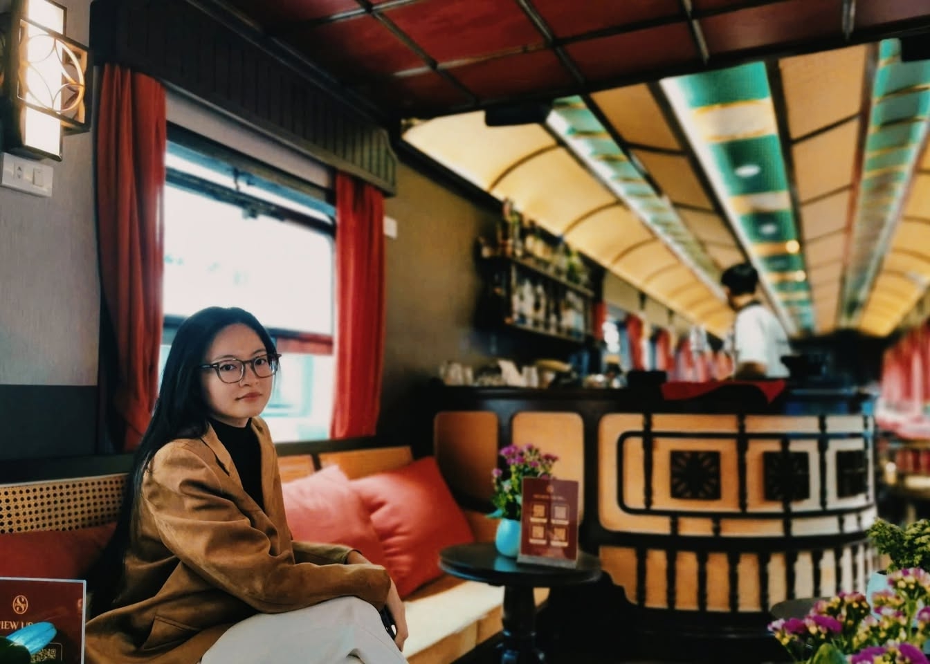 Có gì ở đoàn tàu hạng sang đi dọc Việt Nam, giá vé tới 220 triệu đồng/người: tổng hành trình 8 ngày 7 đêm xuyên Việt, dịch vụ sang xịn như khách sạn 5 sao- Ảnh 4.