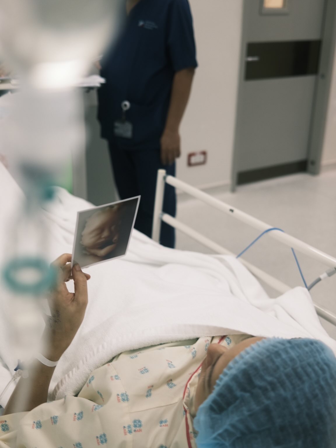 Huy Trần tung trọn khoảnh khắc Ngô Thanh Vân sinh con đầu lòng nhưng soi kỹ thấy chi tiết là lạ!- Ảnh 3.