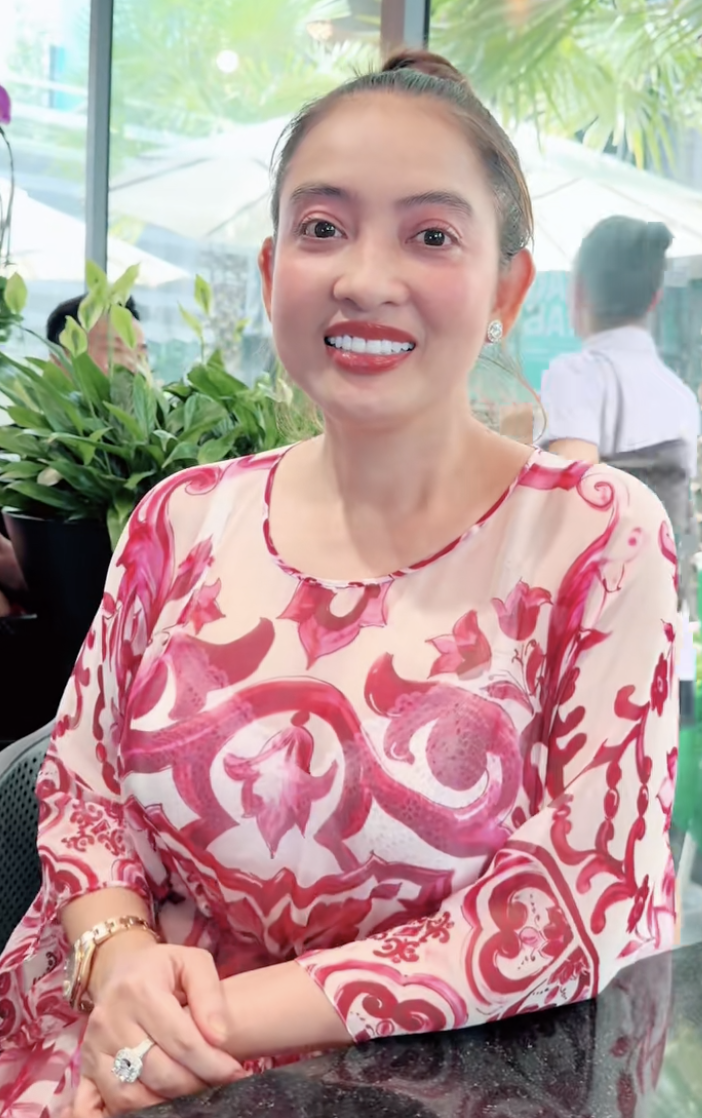 Hot girl Cần Thơ được mẹ chồng xây tặng sân pickleball, hiếm hoi lộ diện hậu sinh quý tử- Ảnh 4.