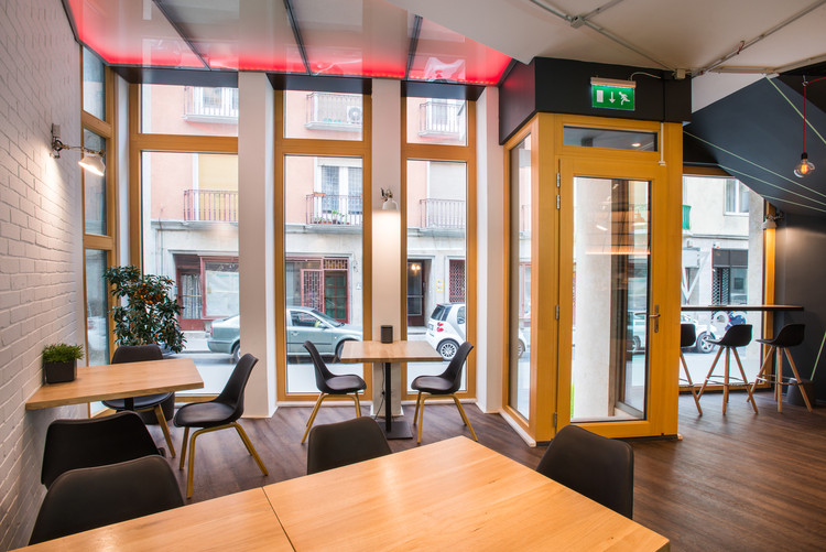 Khoản nợ 3,2 tỷ đồng khiến ông chủ phải đi làm shipper: Gác lại đam mê vài năm không chết, nhưng không có tiền ăn 1 tháng thì sẽ chết!- Ảnh 1.