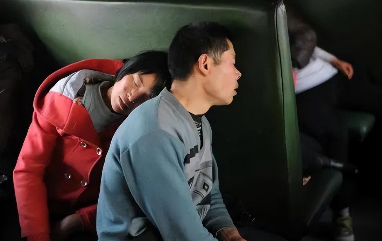 Những bậc cha mẹ về già cô đơn thường mắc chung 6 lỗi: Không sửa sớm, tương lai hối hận không kịp- Ảnh 1.