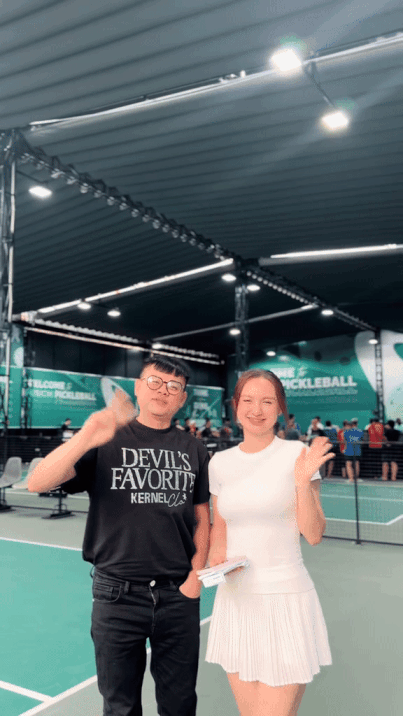 Hot girl Cần Thơ được mẹ chồng xây tặng sân pickleball, hiếm hoi lộ diện hậu sinh quý tử- Ảnh 3.