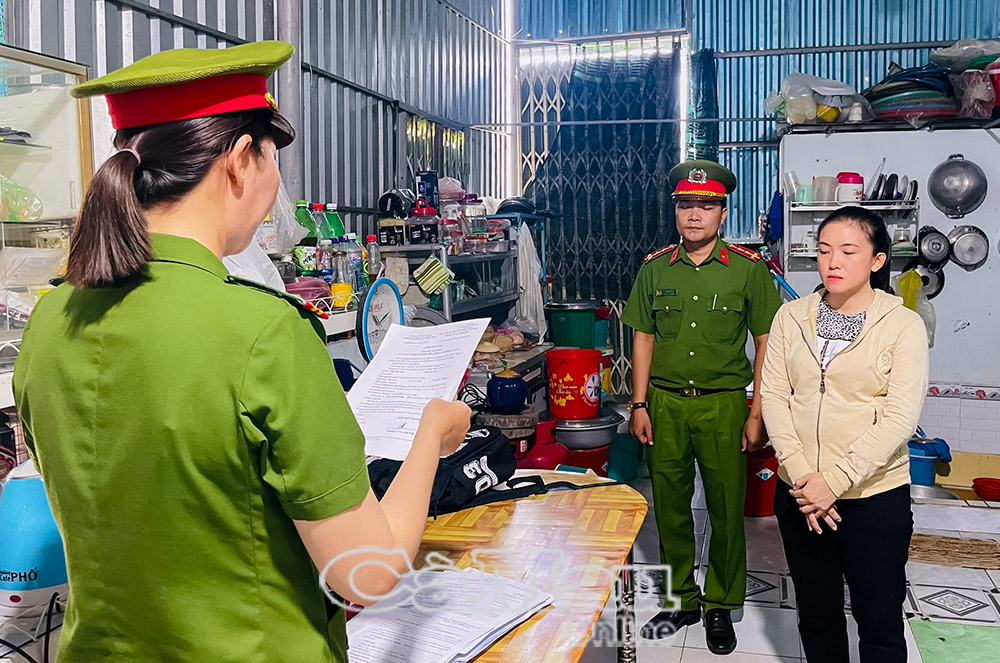 Bắt, khám xét nơi ở chủ hụi Trần Mỹ Tiên- Ảnh 1.