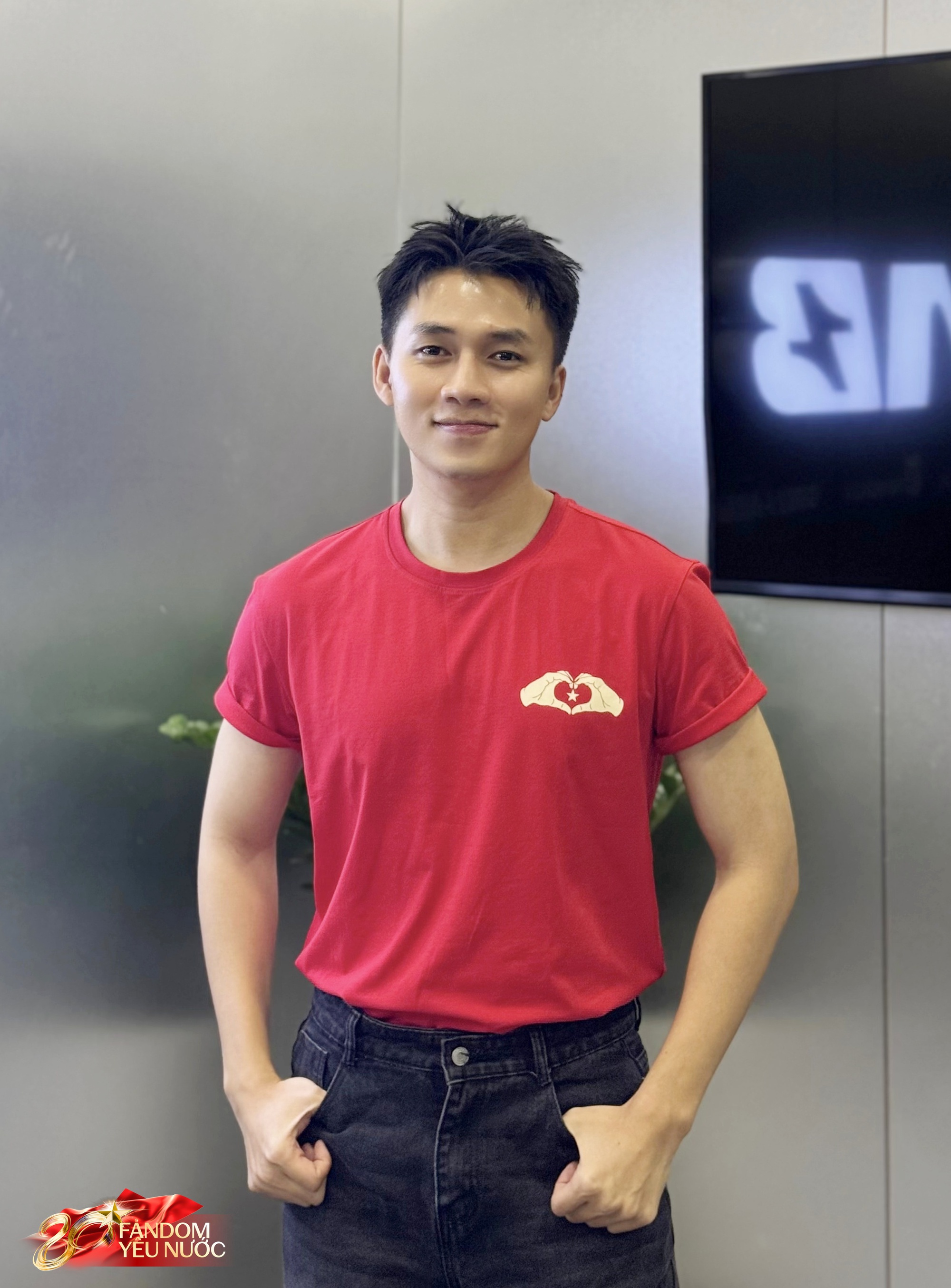 Mời “đoàn mình” xem trọn bộ sưu tập Yêu Nước: Đu concert quốc gia là phải cỡ này, làm sao để có?- Ảnh 2. Mời “đoàn mình” xem trọn bộ sưu tập Yêu Nước: Đu concert quốc gia là phải cỡ này, làm sao để có?- Ảnh 2.