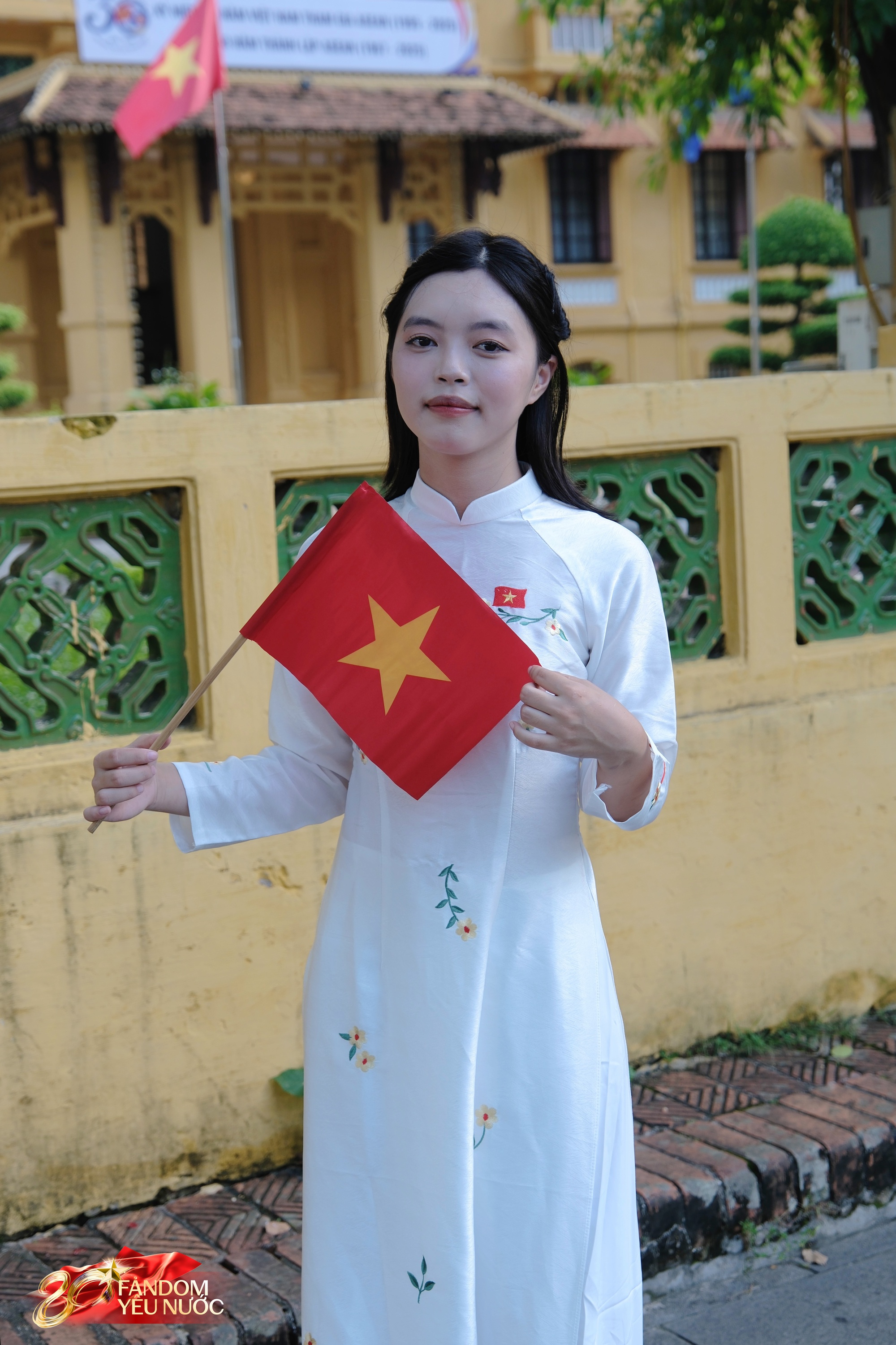 Hội nàng thơ makeup lúc 3h sáng, 6h ra Lăng Bác thì đã thấy kín người: Hé lộ chi phí bộ ảnh- Ảnh 12.