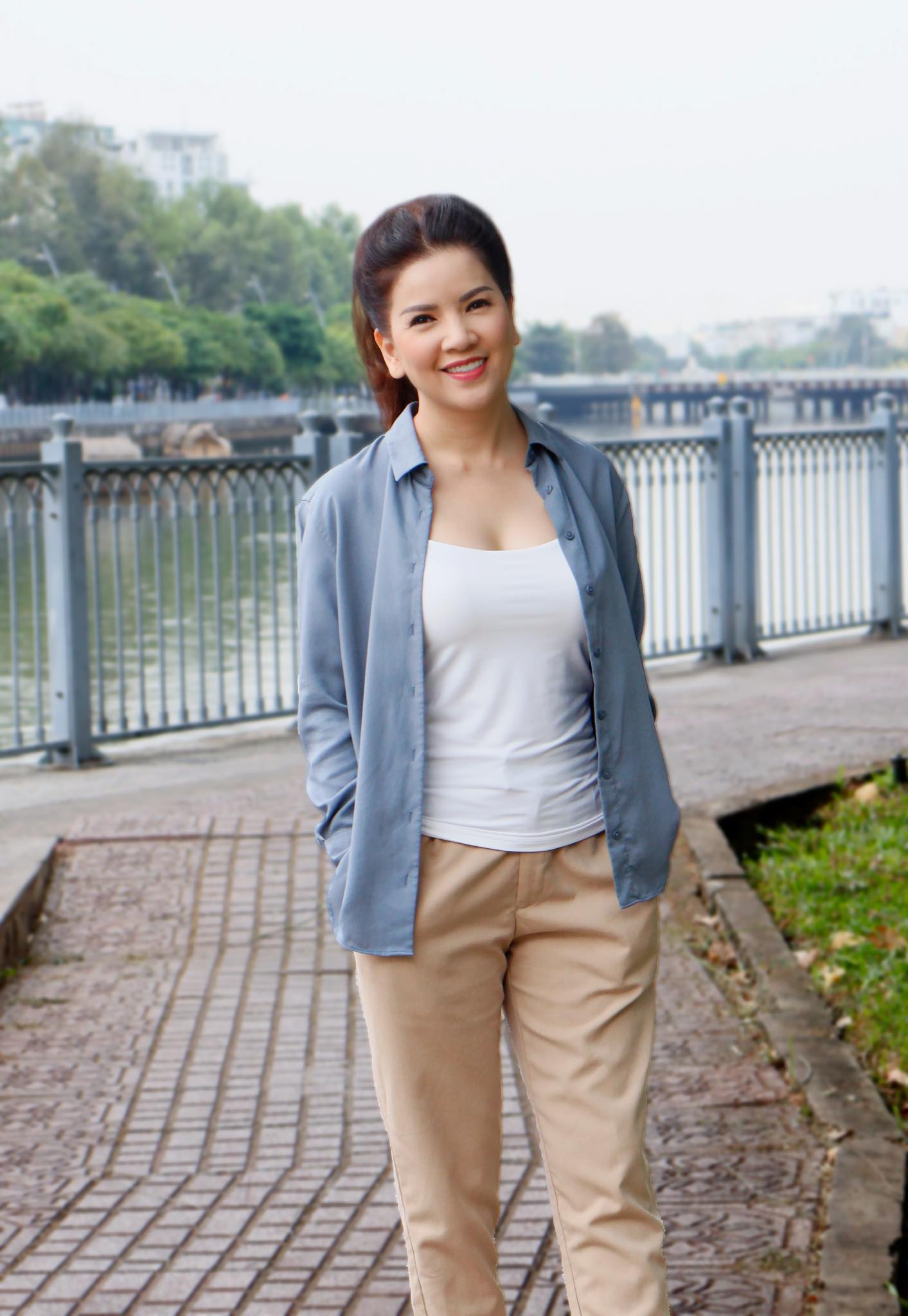 Quyền Linh - Xuân Lan và dàn sao Việt bàng hoàng trước tin diễn viên Ngọc Trinh qua đời- Ảnh 5. Quyền Linh - Xuân Lan và dàn sao Việt bàng hoàng trước tin diễn viên Ngọc Trinh qua đời- Ảnh 5.