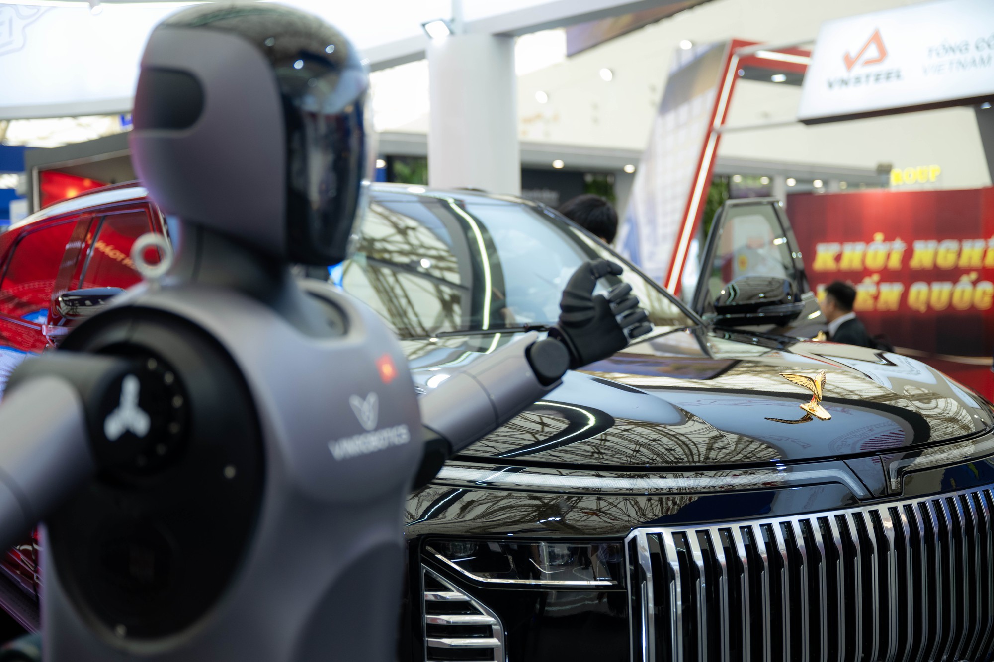 Cận cảnh “chuyên cơ mặt đất” Lạc Hồng 900 LX dành riêng để đưa đón nguyên thủ quốc tế- Ảnh 3.