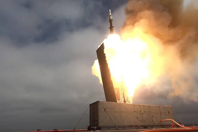 Ông Putin hạ lệnh nóng, Oreshnik đã có mặt: Không phải Ukraine, đây mới là nước đang “căng như dây đàn”- Ảnh 2. Ông Putin hạ lệnh nóng, Oreshnik đã có mặt: Không phải Ukraine, đây mới là nước đang “căng như dây đàn”- Ảnh 2.