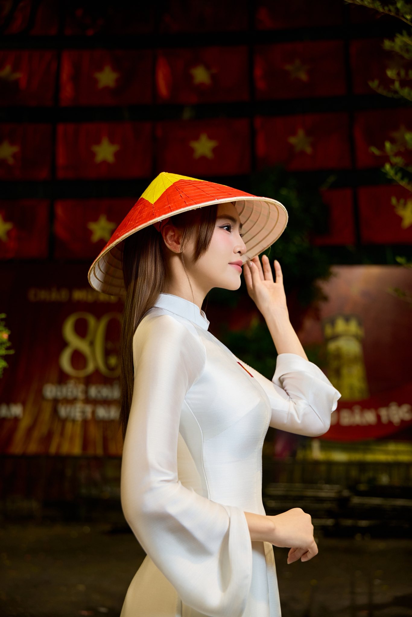Dàn sao nhuộm đỏ MXH, không khí vui hơn Tết: Outfit xịn nhất chính là Dàn sao nhuộm đỏ MXH, không khí vui hơn Tết: Outfit xịn nhất chính là