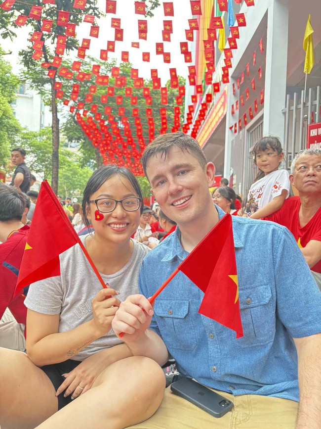 Từ nơi xa hướng về Tổ Quốc: Một chiếc áo dài, một lá cờ nhỏ, du học sinh Việt thắp lên ngọn lửa yêu nước- Ảnh 9.