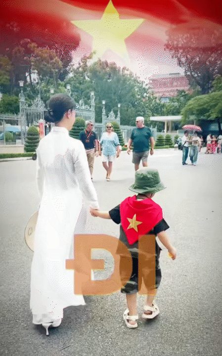 Bố mẹ đưa bé con 4 tuổi vượt hơn 1.600km từ Nam ra Bắc trước thềm đại lễ: "Con hãy yêu Tổ quốc mình, từ những điều đơn giản nhất"- Ảnh 13. Bố mẹ đưa bé con 4 tuổi vượt hơn 1.600km từ Nam ra Bắc trước thềm đại lễ: "Con hãy yêu Tổ quốc mình, từ những điều đơn giản nhất"- Ảnh 13.