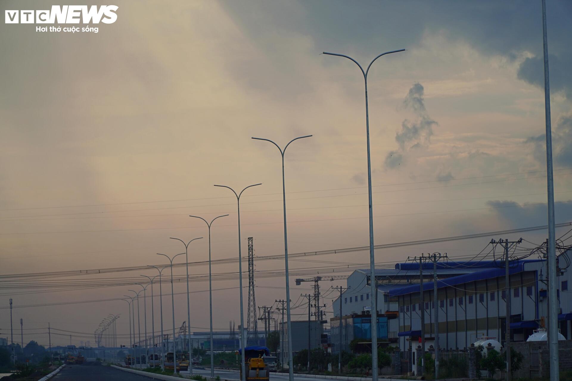 Cận cảnh đường nghìn tỷ kết nối giao thông Tây Ninh với TP.HCM- Ảnh 8. Cận cảnh đường nghìn tỷ kết nối giao thông Tây Ninh với TP.HCM- Ảnh 8.