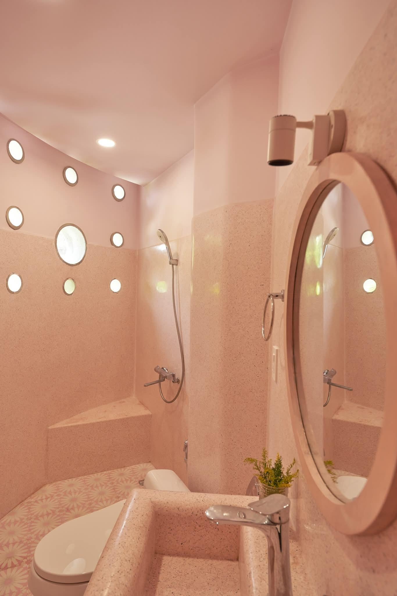 Ngôi nhà 160m2 với gam màu đặc biệt ở TP.HCM- Ảnh 13. Ngôi nhà 160m2 với gam màu đặc biệt ở TP.HCM- Ảnh 13.