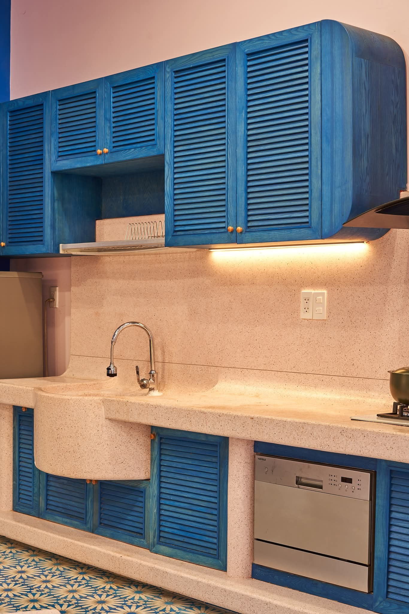 Ngôi nhà 160m2 với gam màu đặc biệt ở TP.HCM- Ảnh 6. Ngôi nhà 160m2 với gam màu đặc biệt ở TP.HCM- Ảnh 6.