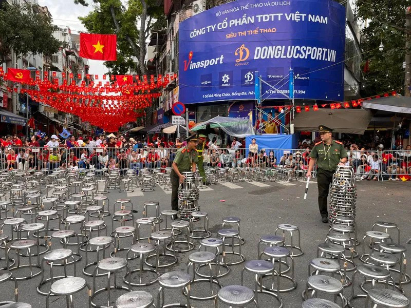Hà Nội bố trí thêm 2.000 chỗ ngồi ưu tiên, 3 điểm trông giữ xe miễn phí xem diễu binh, diễu hành- Ảnh 1.