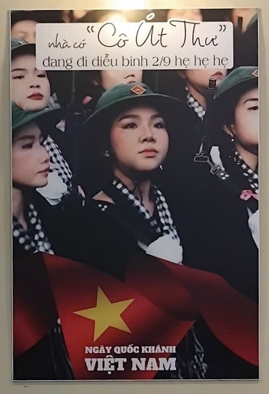 Út Thư - cô gái TP.HCM đi diễu binh 2/9 được bố mẹ in hình treo khắp quán cà phê: Profile đỉnh nóc phía sau- Ảnh 2. Út Thư - cô gái TP.HCM đi diễu binh 2/9 được bố mẹ in hình treo khắp quán cà phê: Profile đỉnh nóc phía sau- Ảnh 2.