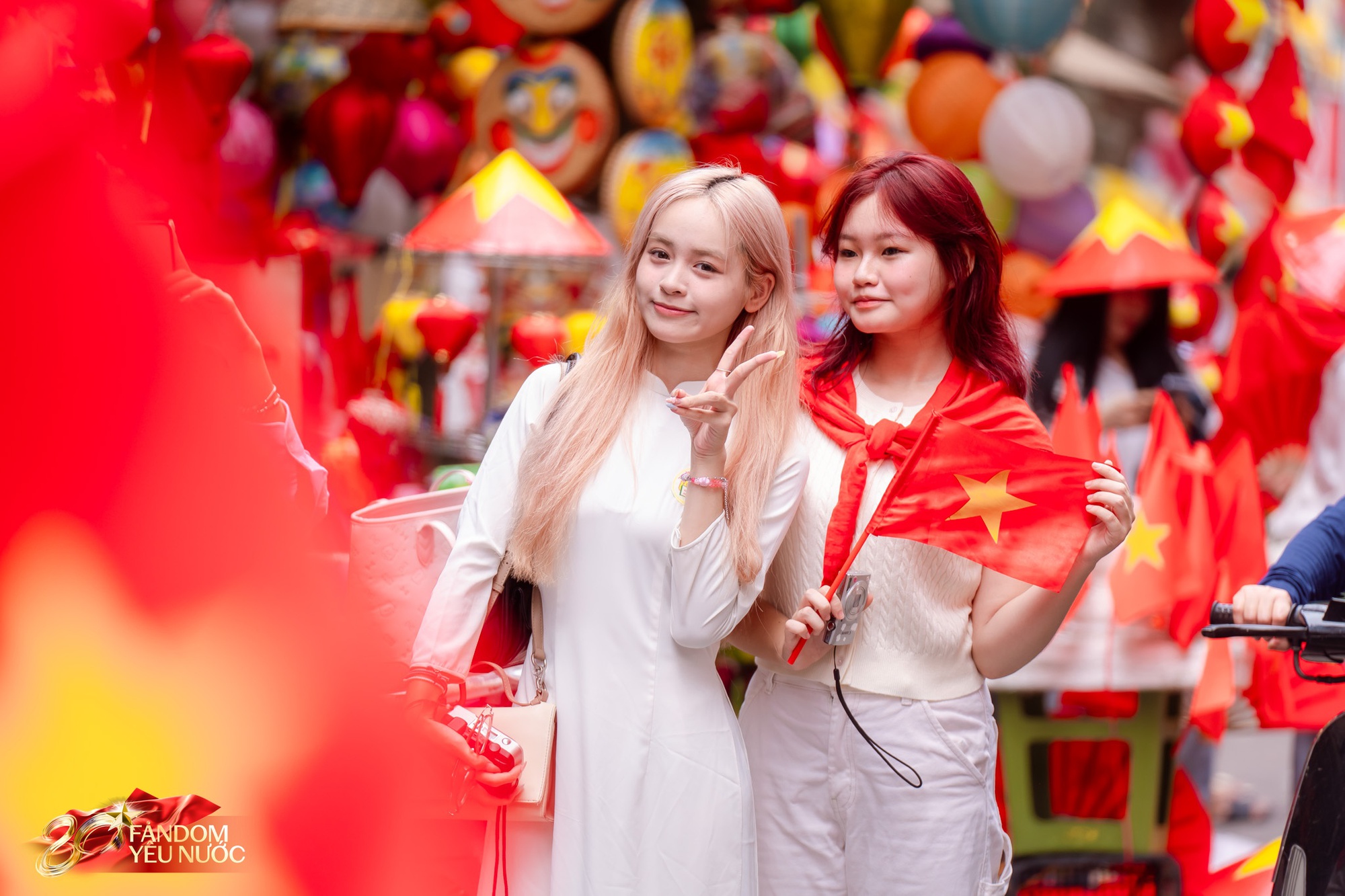 Khối nàng thơ tiến về Hàng Mã- Ảnh 8. Khối nàng thơ tiến về Hàng Mã- Ảnh 8.