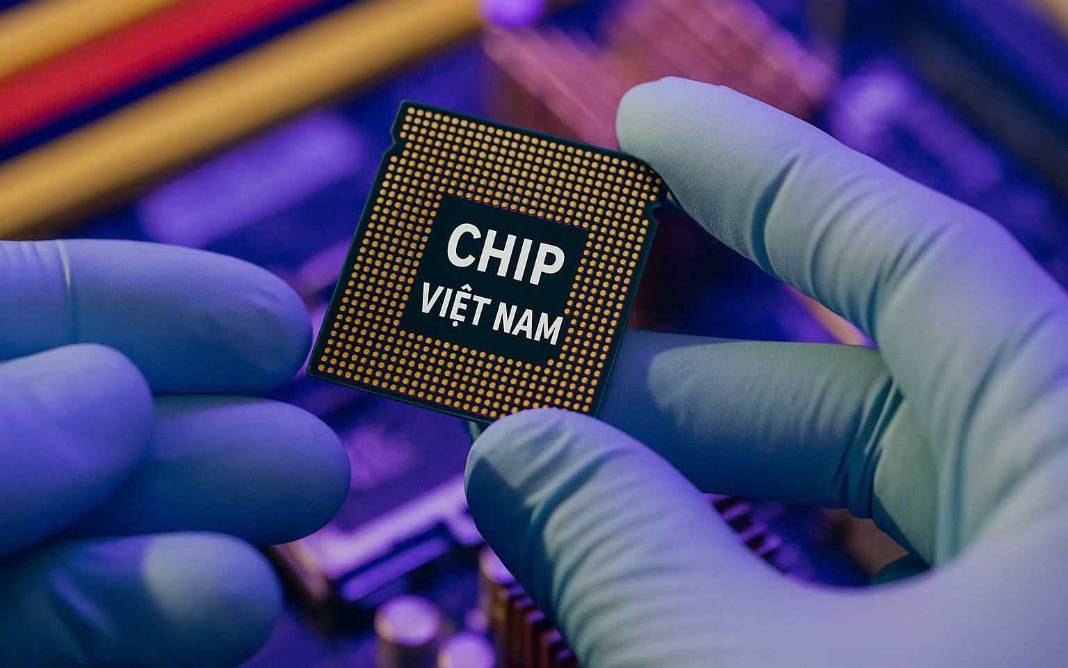 Hiện thực hoá giấc mơ chip bán dẫn "Make in Vietnam"- Ảnh 1. Hiện thực hoá giấc mơ chip bán dẫn "Make in Vietnam"- Ảnh 1.