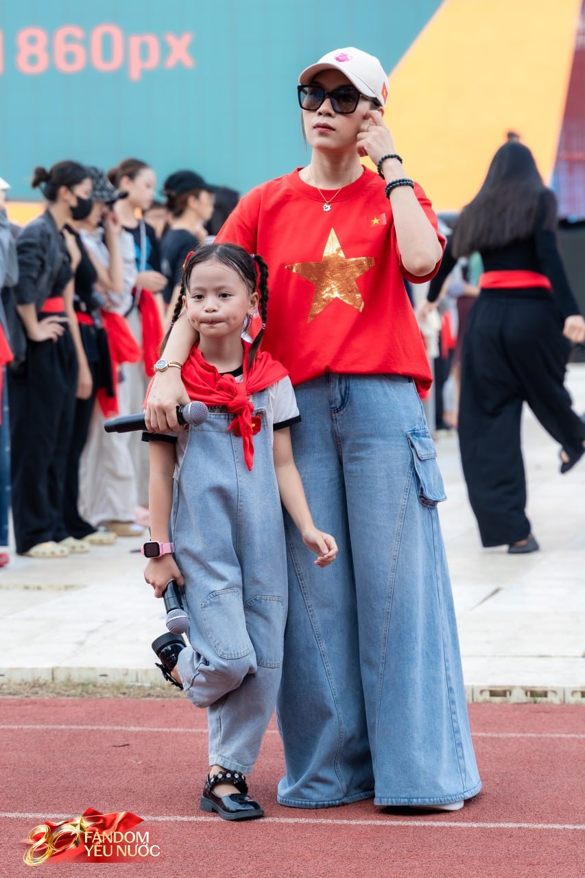 Tổng duyệt Concert Quốc Gia ngày 1/9: Mỹ Tâm xuất hiện nổi bần bật, Quán quân Rap Việt có hành động tinh tế với đàn chị- Ảnh 13.