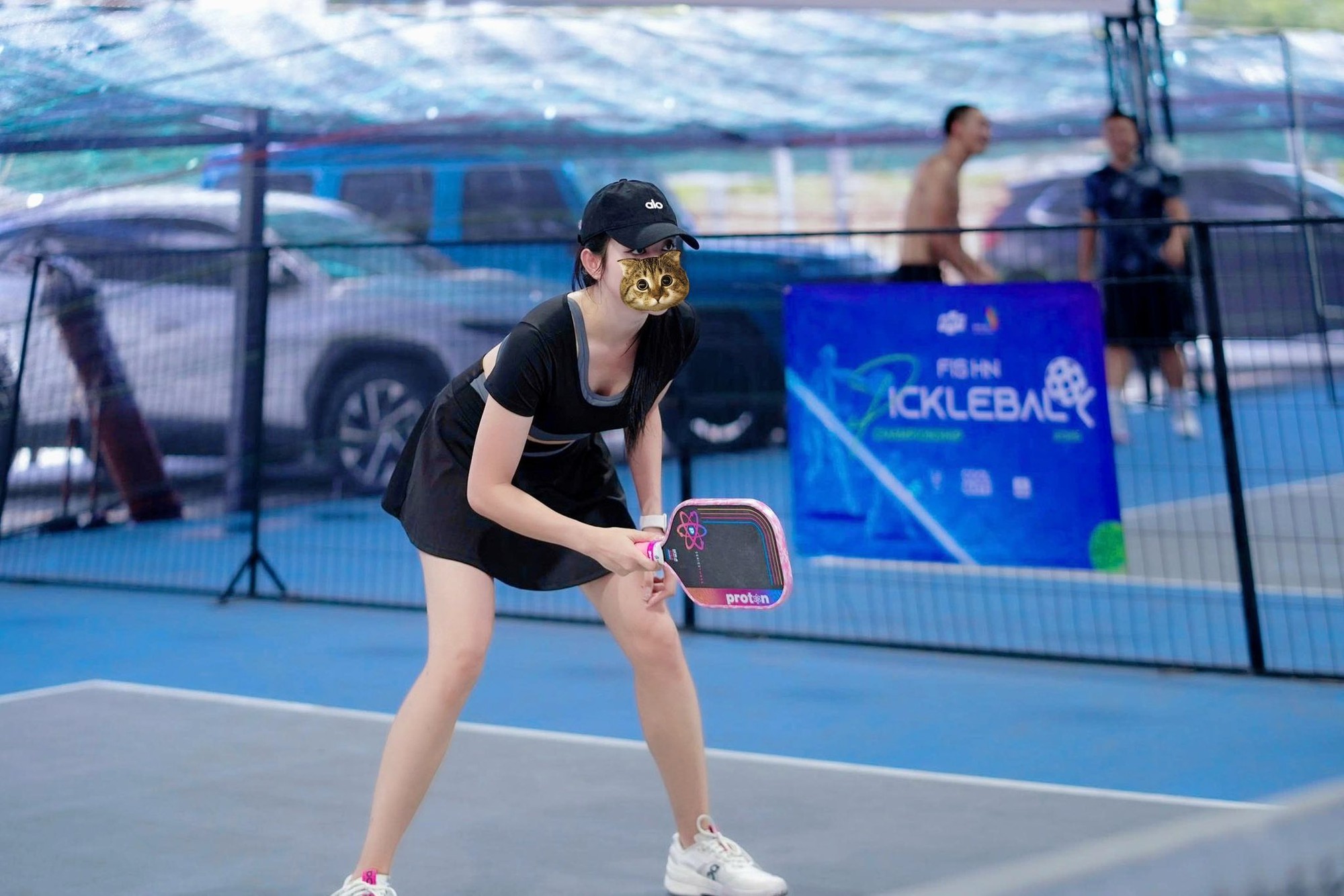 Á hậu Huyền My chăm tập thể thao hết cỡ: Từ pickleball, golf đến yoga đều 
