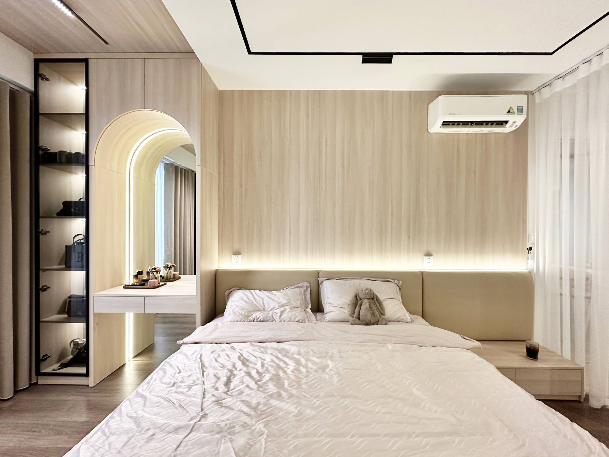 Căn hộ 80m² của vợ chồng trẻ ở Hà Nội: Gọn gàng, hiện đại và "chanh sả" chẳng kém homestay cao cấp, hoàn thiện chỉ 289 triệu đồng- Ảnh 6. Căn hộ 80m² của vợ chồng trẻ ở Hà Nội: Gọn gàng, hiện đại và "chanh sả" chẳng kém homestay cao cấp, hoàn thiện chỉ 289 triệu đồng- Ảnh 6.