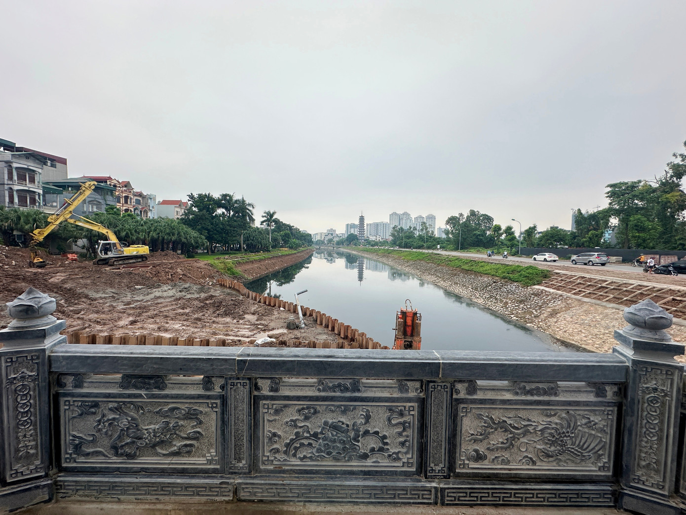 Đập dâng trên sông Tô Lịch hoạt động ra sao khi bổ sung nước từ Hồ Tây vào?- Ảnh 8. Đập dâng trên sông Tô Lịch hoạt động ra sao khi bổ sung nước từ Hồ Tây vào?- Ảnh 8.