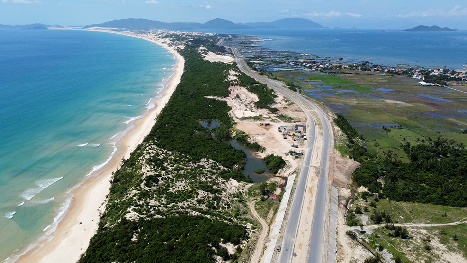 Hai siêu đô thị hơn 68.600 tỉ đồng ở Khu kinh tế Vân Phong- Ảnh 1. Hai siêu đô thị hơn 68.600 tỉ đồng ở Khu kinh tế Vân Phong- Ảnh 1.