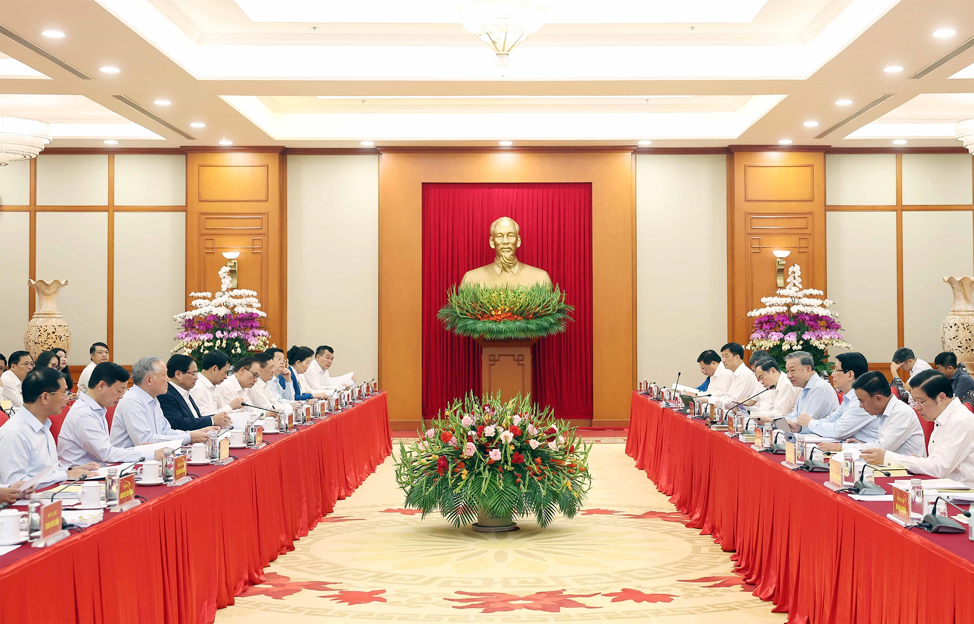 Tổng Bí thư: Huy động tư nhân làm đường sắt tốc độ cao, đường sắt đô thị- Ảnh 1. Tổng Bí thư: Huy động tư nhân làm đường sắt tốc độ cao, đường sắt đô thị- Ảnh 1.
