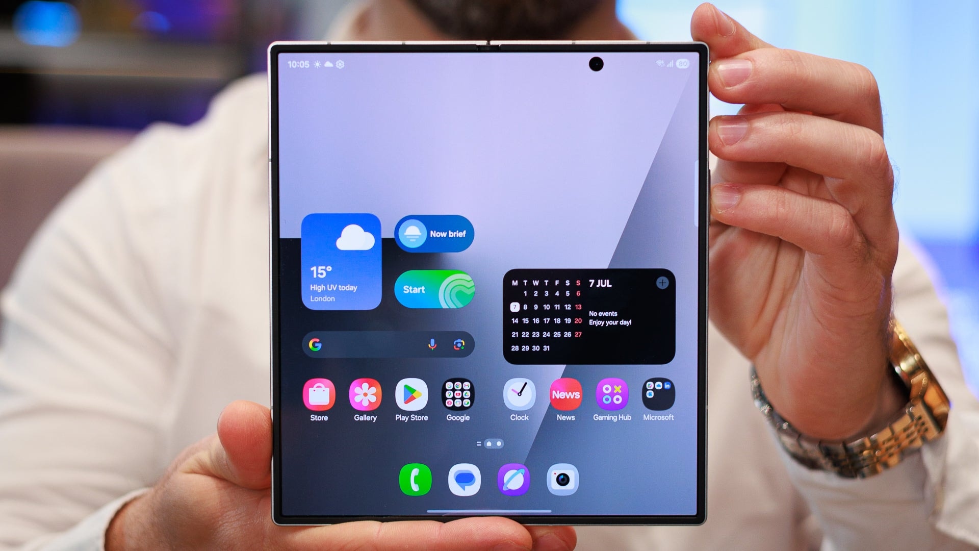 iPhone 17 Pro/Pro Max: Sáng tạo bền vững trong ‘khu vườn đóng’ hay ‘đứa con bảo thủ’ ngoan cố của Apple?- Ảnh 4. iPhone 17 Pro/Pro Max: Sáng tạo bền vững trong ‘khu vườn đóng’ hay ‘đứa con bảo thủ’ ngoan cố của Apple?- Ảnh 4.