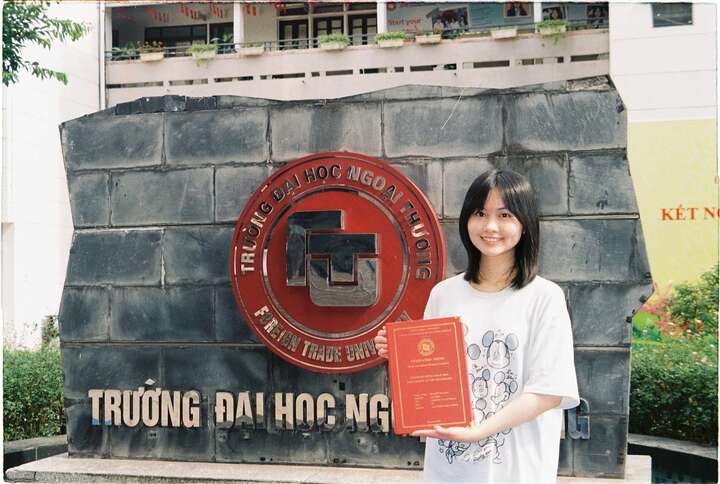 Nữ sinh tốt nghiệp thủ khoa Đại học Ngoại thương điểm tuyệt đối- Ảnh 3. Nữ sinh tốt nghiệp thủ khoa Đại học Ngoại thương điểm tuyệt đối- Ảnh 3.