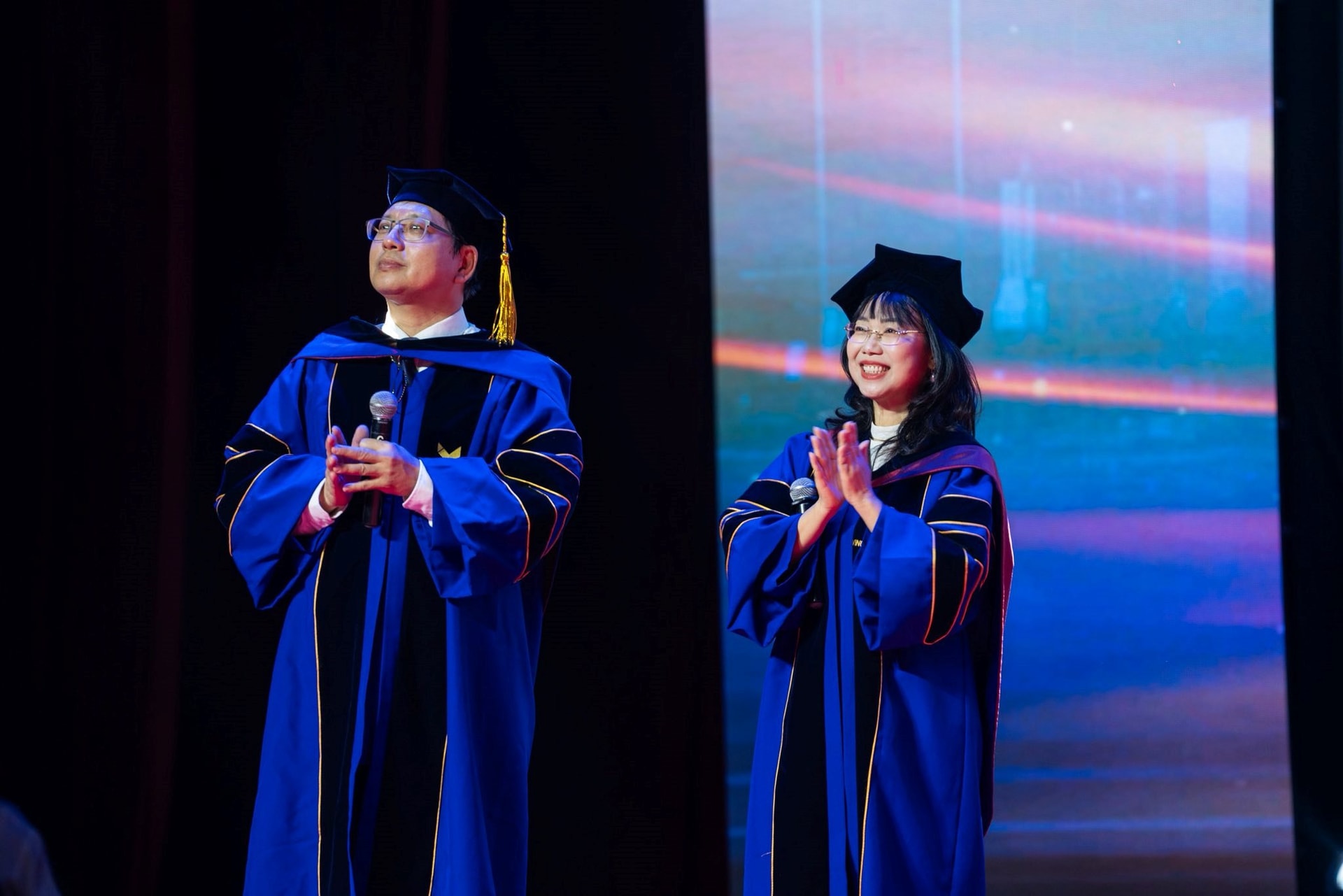 1 năm chưa từng có tại ĐH của tỷ phú Phạm Nhật Vượng: Tỷ lệ chọi 1/9, IELTS trung bình 7.5, cựu sinh viên SN 2001 đã giữ chức Tổng giám đốc- Ảnh 2.