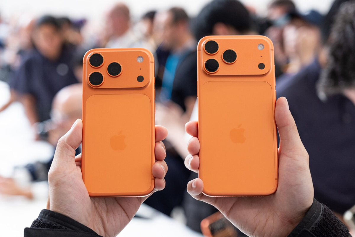 Trên tay iPhone Air siêu mỏng và iPhone 17 Pro Max màu Cam Vũ trụ, có xấu thật không?- Ảnh 5. Trên tay iPhone Air siêu mỏng và iPhone 17 Pro Max màu Cam Vũ trụ, có xấu thật không?- Ảnh 5.
