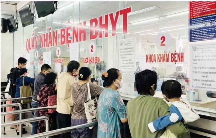 Bộ Chính trị: Từ 2026, người dân được khám sức khỏe định kỳ miễn phí, tiến tới miễn viện phí cơ bản- Ảnh 2.