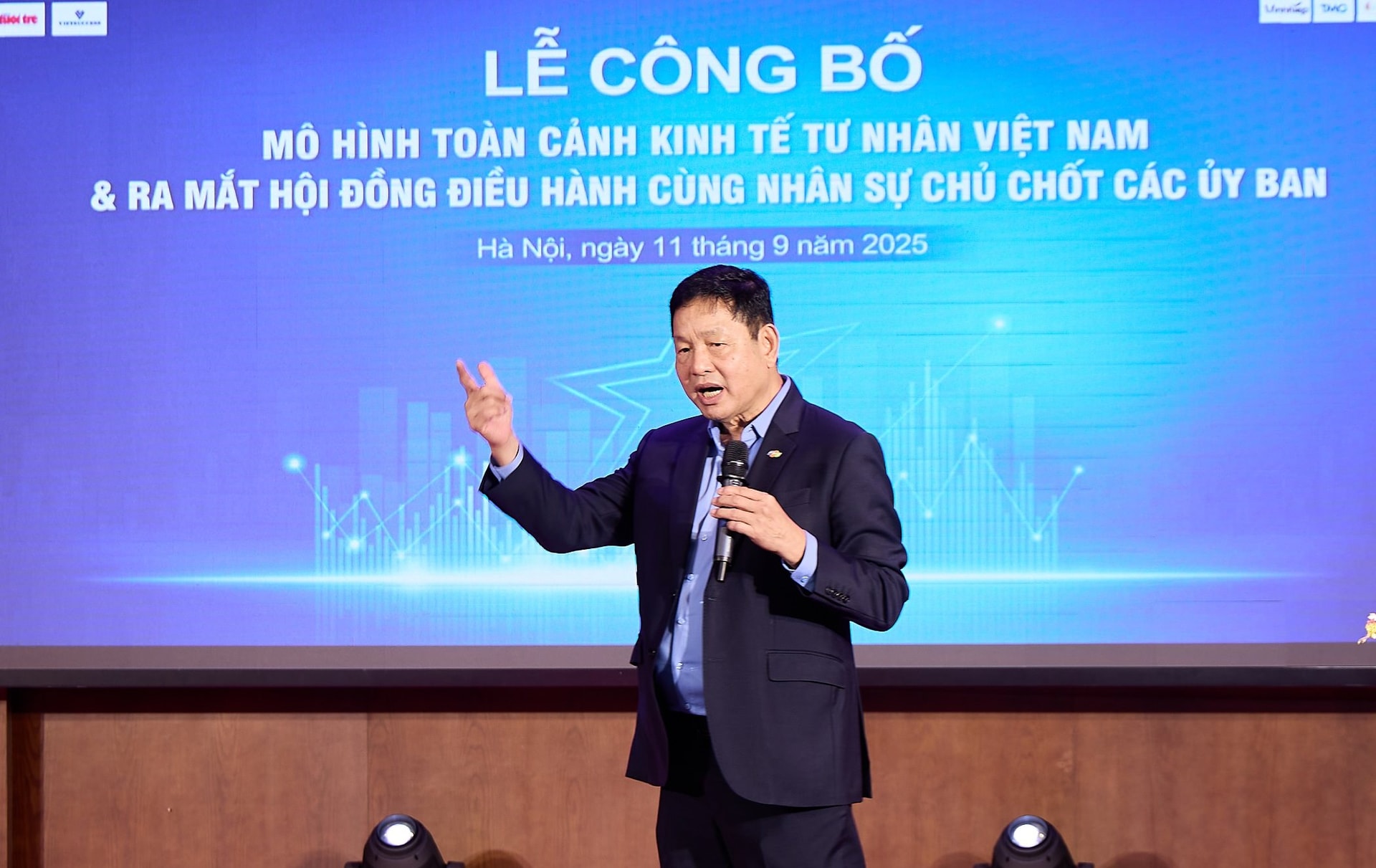 Ông Trương Gia Bình: Nếu trước đây, doanh nghiệp đi một mình, gặp khó thì tự gánh, thì giờ đây, cái khó của doanh nghiệp cũng là cái khó của đất nước!- Ảnh 1. Ông Trương Gia Bình: Nếu trước đây, doanh nghiệp đi một mình, gặp khó thì tự gánh, thì giờ đây, cái khó của doanh nghiệp cũng là cái khó của đất nước!- Ảnh 1.