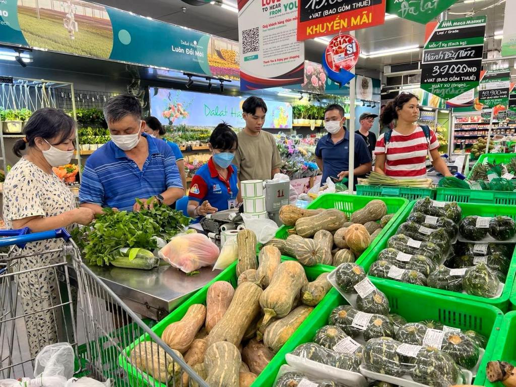 Áp thuế thu nhập cá nhân: Mức bao nhiêu là 'thấu hiểu' người dân?- Ảnh 1.