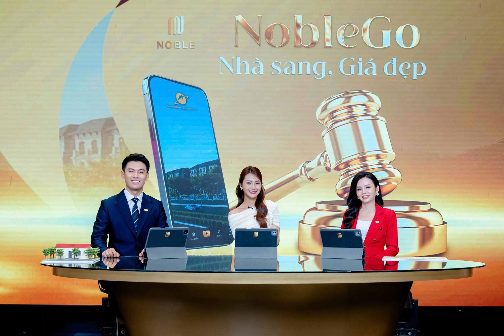 Sunshine Legend City gây sốt với căn hộ full nội thất 5 sao, khách "săn" quyền mua quyết liệt trên livestream 9/9- Ảnh 1. Sunshine Legend City gây sốt với căn hộ full nội thất 5 sao, khách