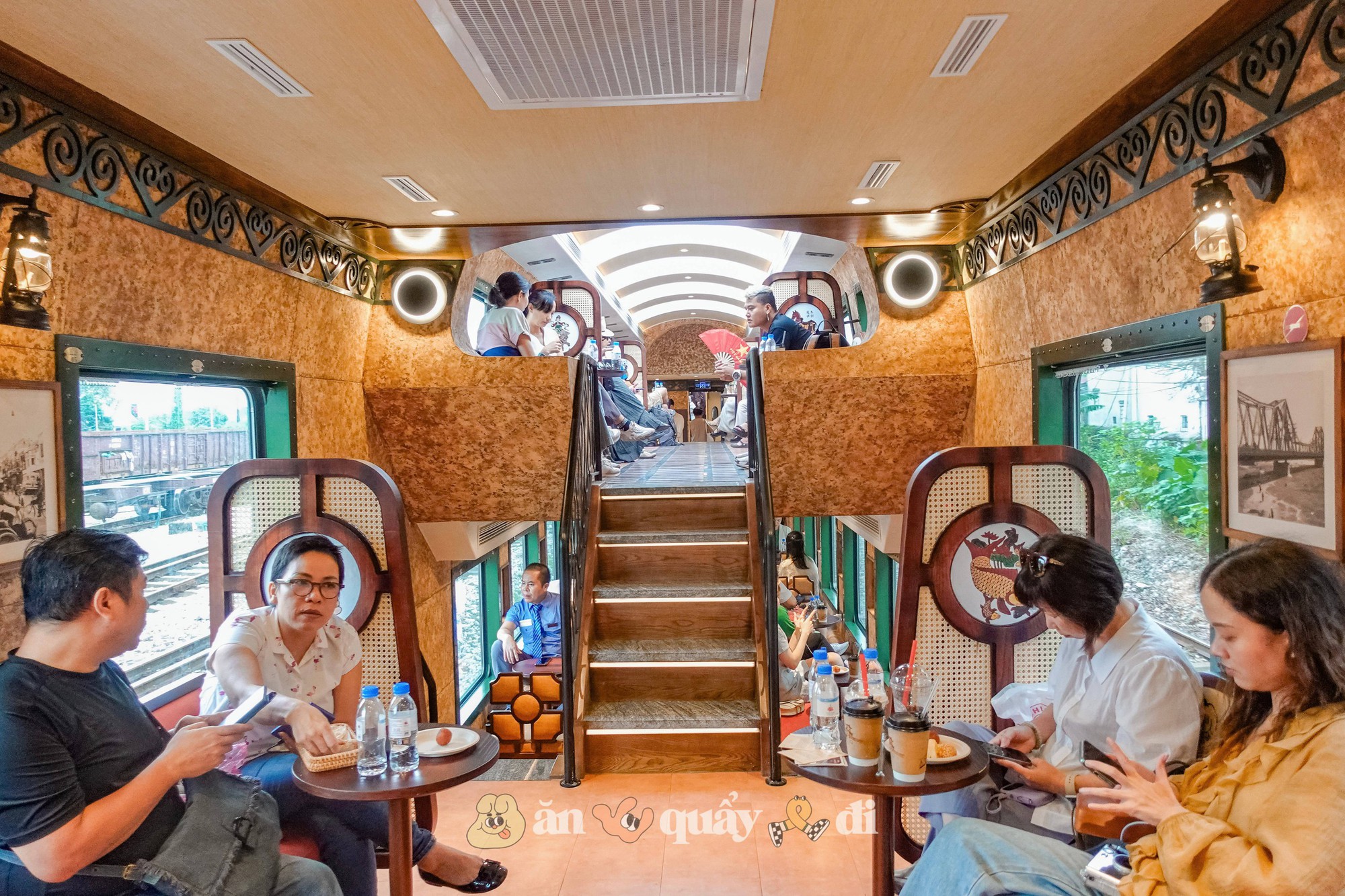 Chi 550k trải nghiệm 3,5h trên tàu Chi 550k trải nghiệm 3,5h trên tàu