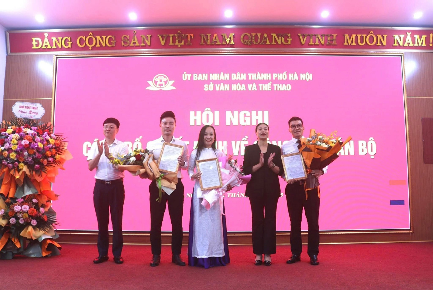 NSND Thu Huyền giữ chức Giám đốc Nhà hát Chèo Hà Nội- Ảnh 1. NSND Thu Huyền giữ chức Giám đốc Nhà hát Chèo Hà Nội- Ảnh 1.