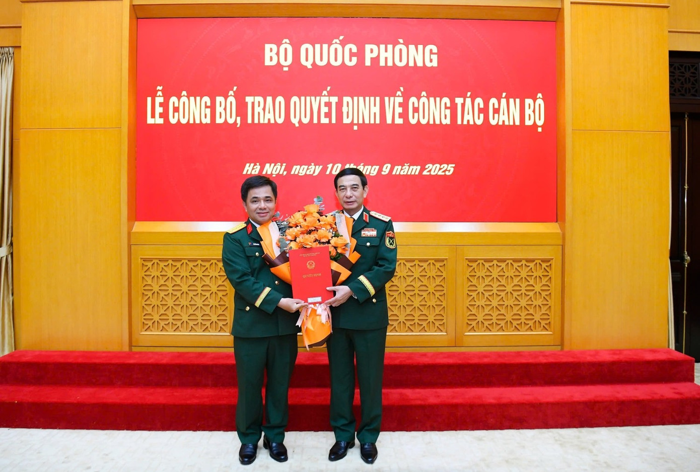 Tập đoàn Viettel có thêm hai Phó Tổng giám đốc- Ảnh 2.