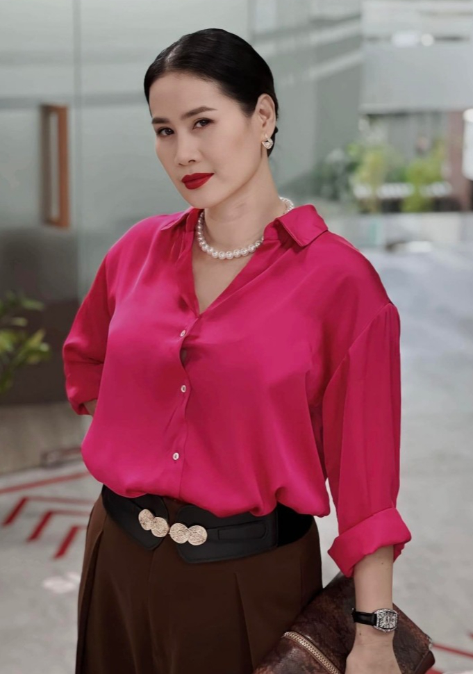 Nữ diễn viên Mưa Đỏ: Trong phim đau khổ khóc cạn nước mắt, ngoài đời sống chill với cơ ngơi 4 tầng phủ kín hoa!- Ảnh 2. Nữ diễn viên Mưa Đỏ: Trong phim đau khổ khóc cạn nước mắt, ngoài đời sống chill với cơ ngơi 4 tầng phủ kín hoa!- Ảnh 2.