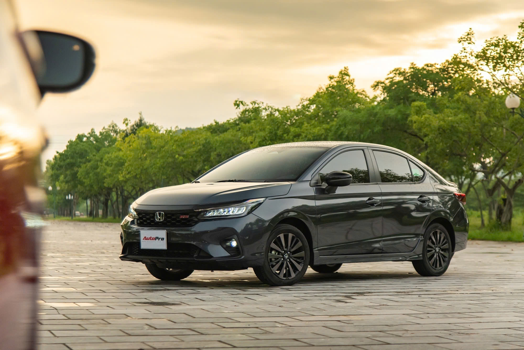 Honda City bất ngờ leo top với doanh số 1.153 xe: Vượt CX-5, Everest, dễ thành xe xăng bán chạy nhất Việt Nam tháng 8- Ảnh 1.
