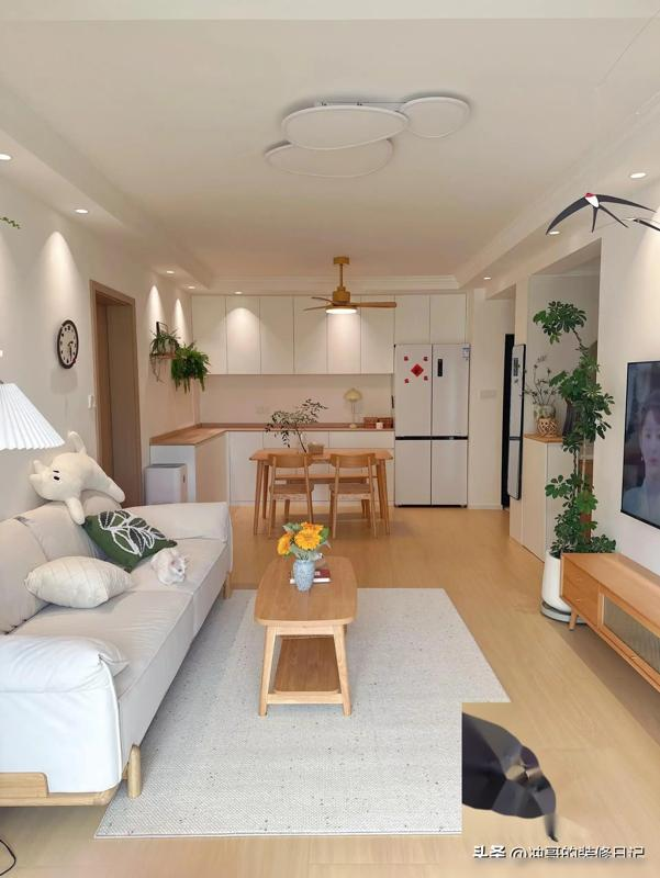 Cuộc sống tối giản của người phụ nữ 40 tuổi: Ngôi nhà 72m² sạch sẽ, tiện nghi và “giàu có” từ trong nếp sống- Ảnh 7. Cuộc sống tối giản của người phụ nữ 40 tuổi: Ngôi nhà 72m² sạch sẽ, tiện nghi và “giàu có” từ trong nếp sống- Ảnh 7.