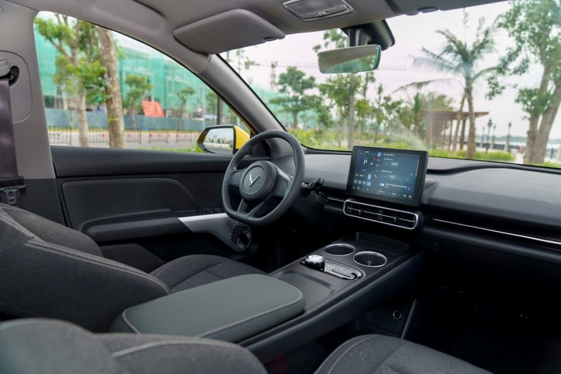Tài xế xe điện: Lợi đơn lợi kép khi chạy dịch vụ bằng Limo Green- Ảnh 1.