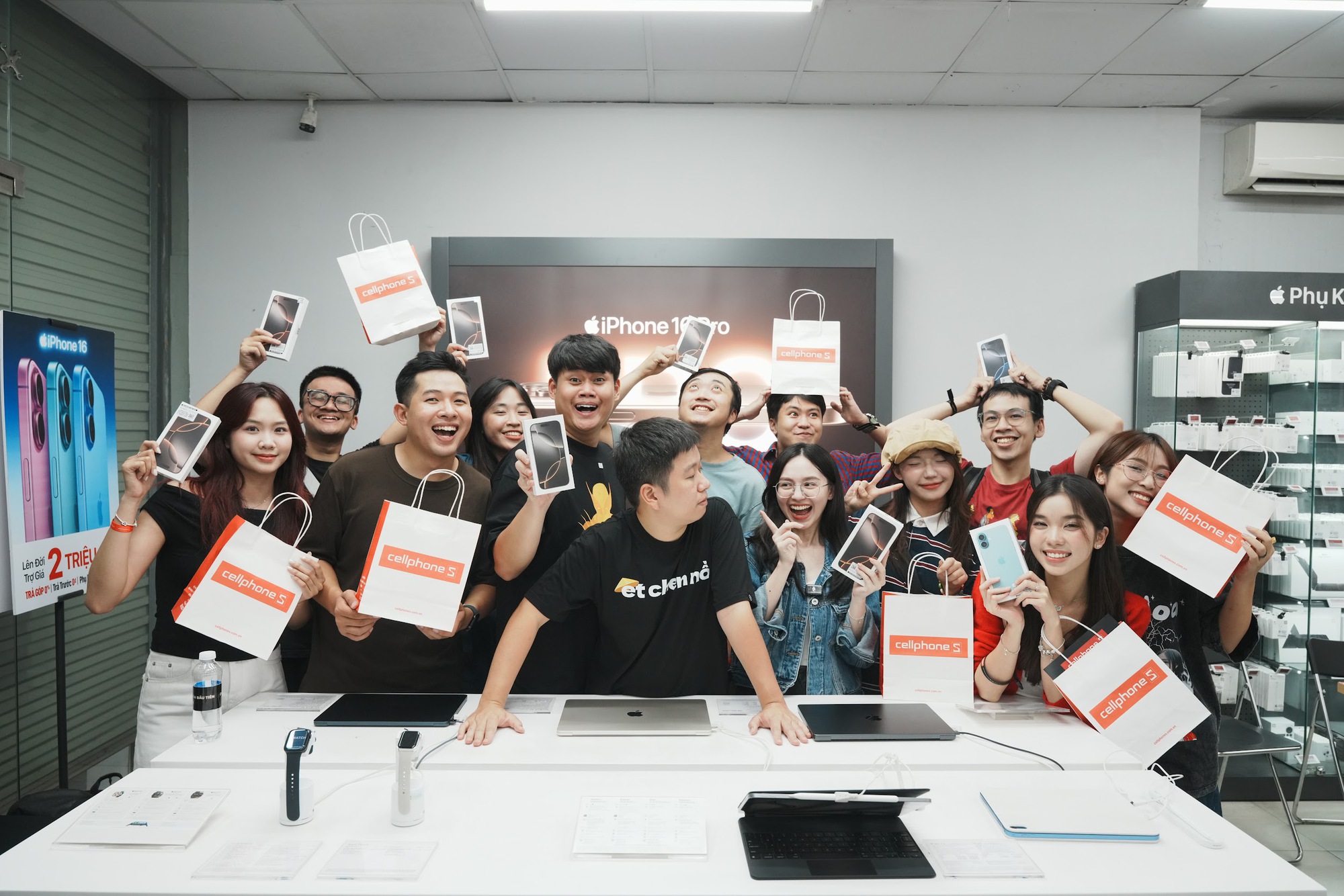 Đặt trước iPhone 17 series và iPhone Air chính hãng, ưu đãi đến 7 triệu- Ảnh 1. Đặt trước iPhone 17 series và iPhone Air chính hãng, ưu đãi đến 7 triệu- Ảnh 1.