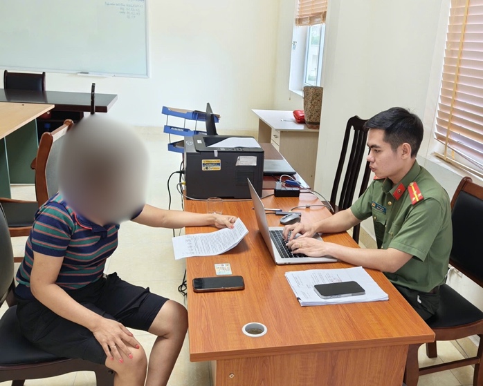 Công an xã Ô Diên xử phạt 02 trường hợp đăng thông tin sai sự thật về dự án Noble Palace Tay Thang Long trên địa bàn- Ảnh 1.