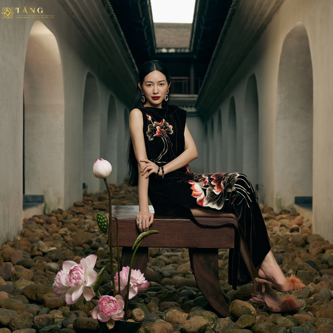 Ngỡ ngàng với nét đẹp đậm chất Á đông của “nàng thơ điện ảnh Việt” trong fashion film của NTK Tăng Mai Anh- Ảnh 4.
